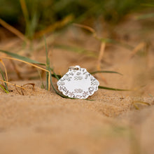 Load image into Gallery viewer, Under the sea seashell